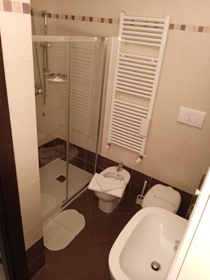 Suite Carpiano Melegnano Bagian luar foto